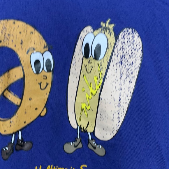 Women’s Nike Snacktime long sleeve shirt - Picture 3 of 6